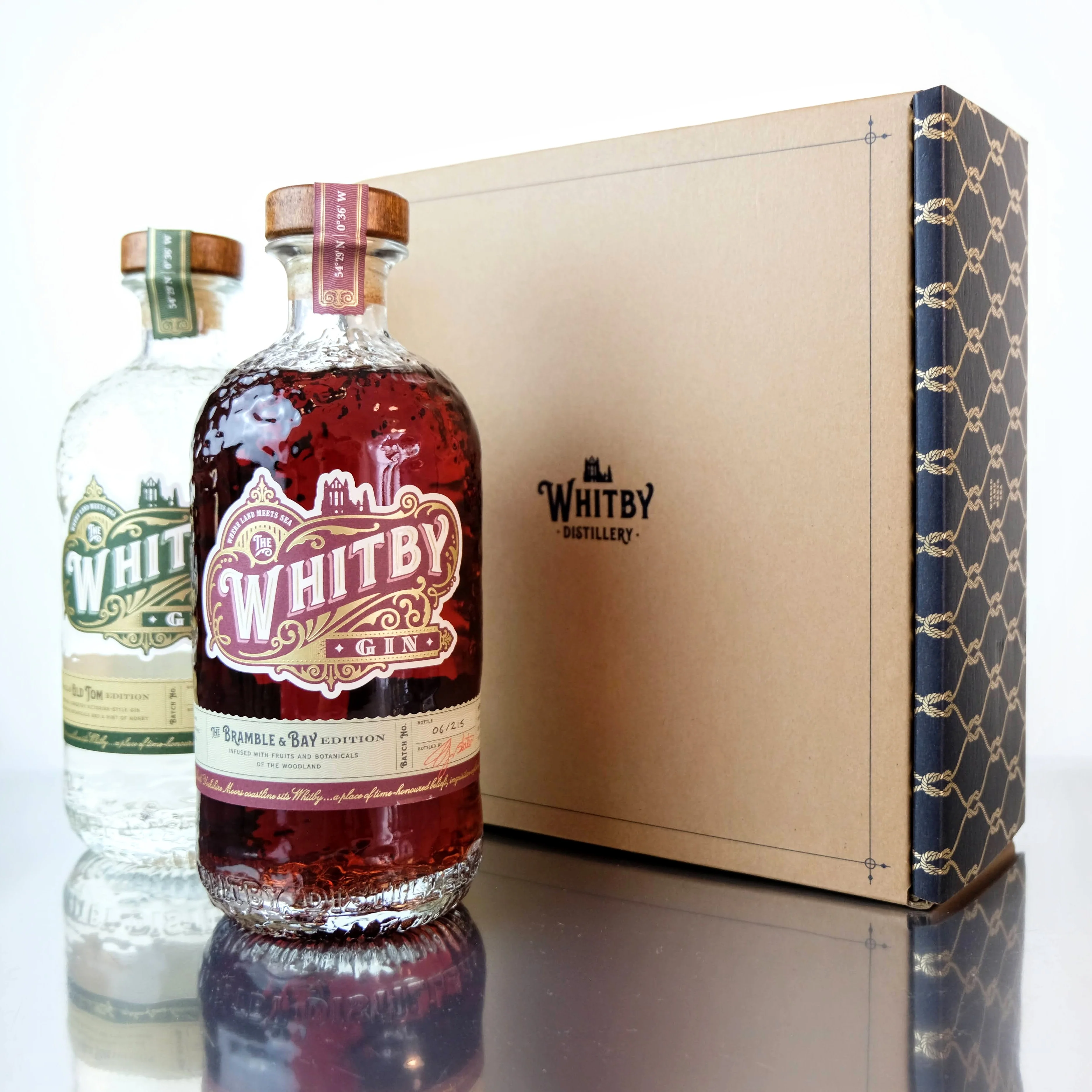 Whitby Distillery - 70cl Twin Gift Set. - Image 3